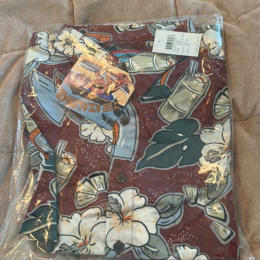 Joe Kealoha by Reyn Spooner Tropical Hawaiian Shirt Guitar Margarita Size XL.